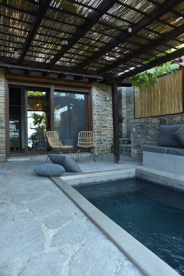 Γεράνι Suite In Ktima Gerostathi Πολύχρονο Εξωτερικό φωτογραφία